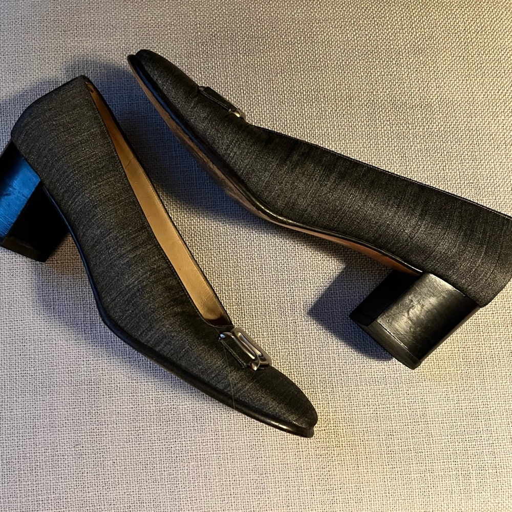Salvatore Ferragamo Gray Heels with Sophisticated Design - Picture 10 of 13